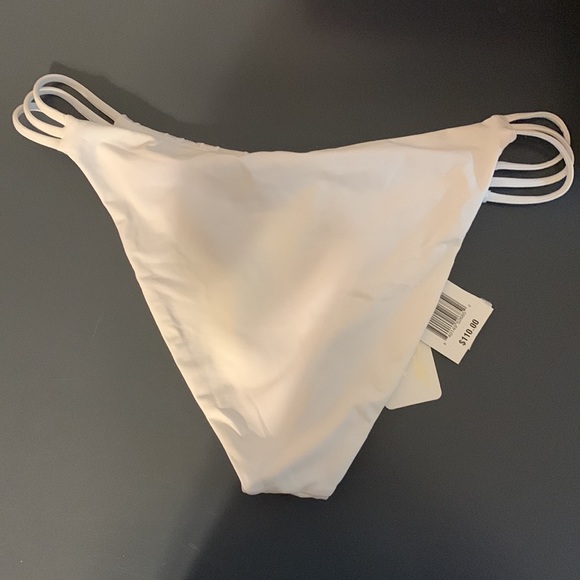 White l soace bikini bottom size medium - Picture 2 of 2